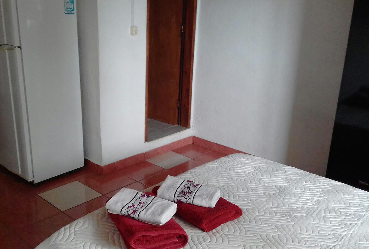 Mini Apartamentos Нептуния Экстерьер фото